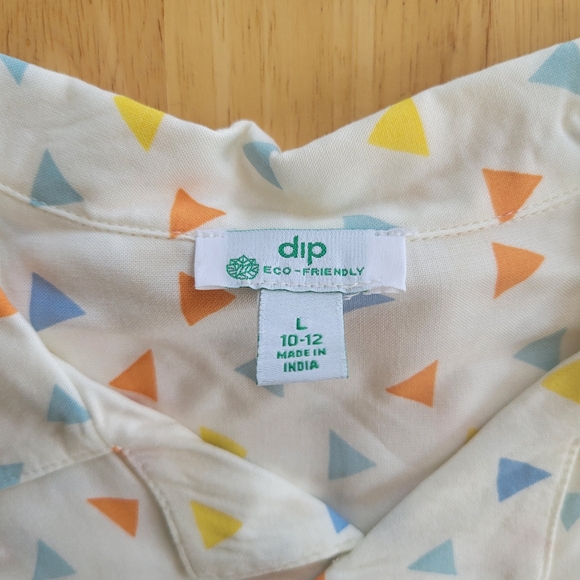 NWT colorful triangle button-down size 10-12 - Picture 3 of 5